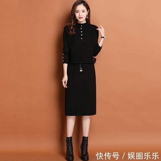 年轻|希拉里年轻时可真美,波波头配蓝色套裙真高级,戴安娜同框都失色