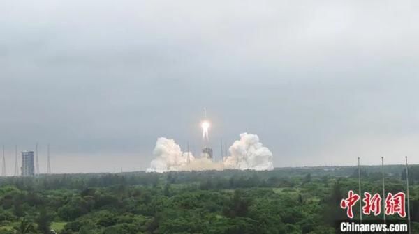 “天和”升空！空间站核心舱发射，中国载人航天进入最后一步
