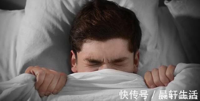 電子產品|經常失眠，不好入睡常吃“1物”，多做“1事”，讓你一覺到天亮