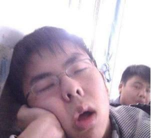 睡觉不要保持左侧睡姿