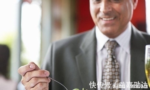 男人|老中医称：男人长寿的四大秘诀，午睡占一个，第一个需要每天坚持