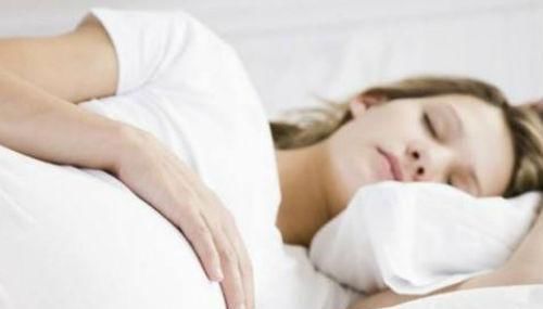 热水泡脚|孕晚期出现各种状况,孕妈学会这几招,轻松缓解