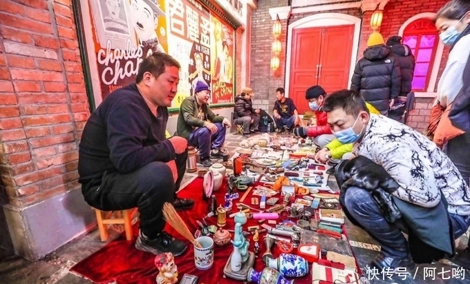 二十多年的“鬼市”搬进王府井,这儿有烟火气十足的老北京夜生活!