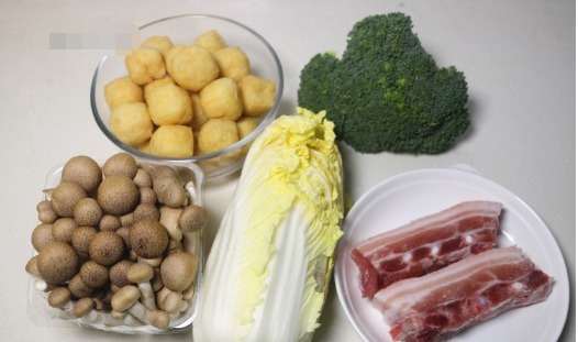 翻炒均匀|天冷了不知吃什么,试试这样吃,每次做一大锅,全部吃光光!