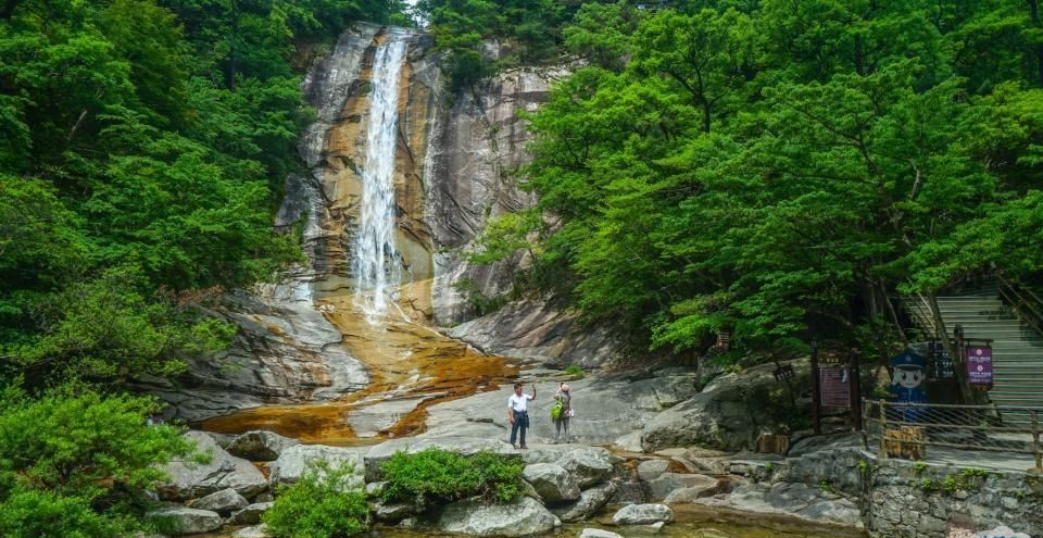 人间叫“天堂”的地方，不在苏杭，而在皖西，还可以一脚踏两省