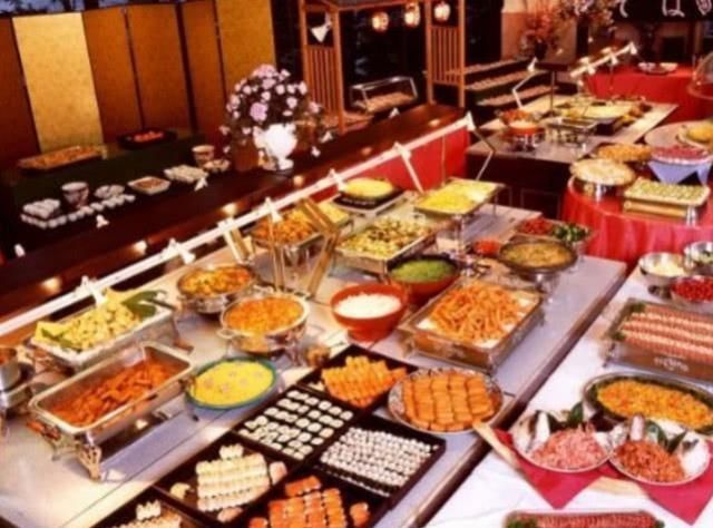 食物|吃自助餐时这三种食物最被嫌弃,你傻傻夹一堆,朋友一筷子没动