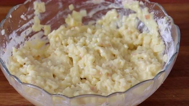 苹果丁加鸡蛋最近火了，松软香甜，比吃肉还解馋，太美味了