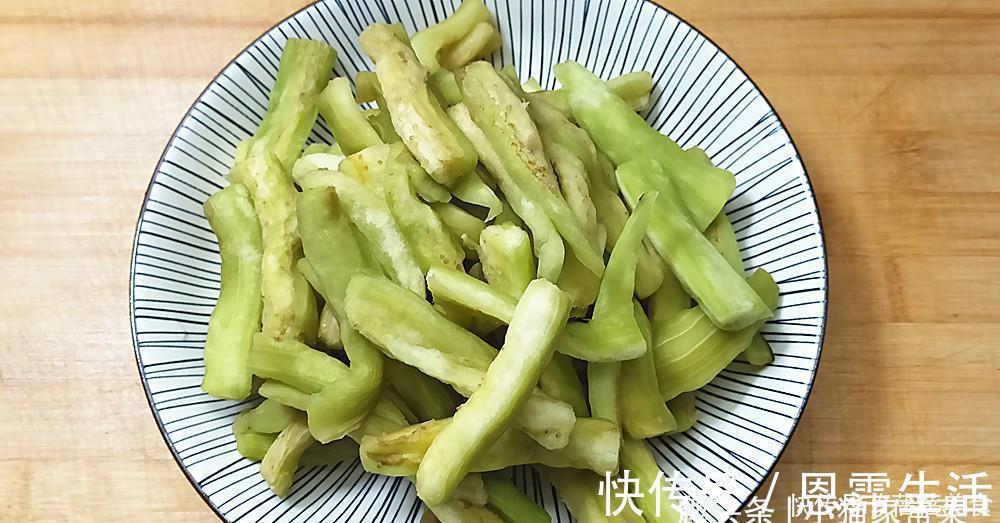 调料|鱼香茄子是很多人都喜欢的一道菜,教你一个新做法,吃完还不长肉