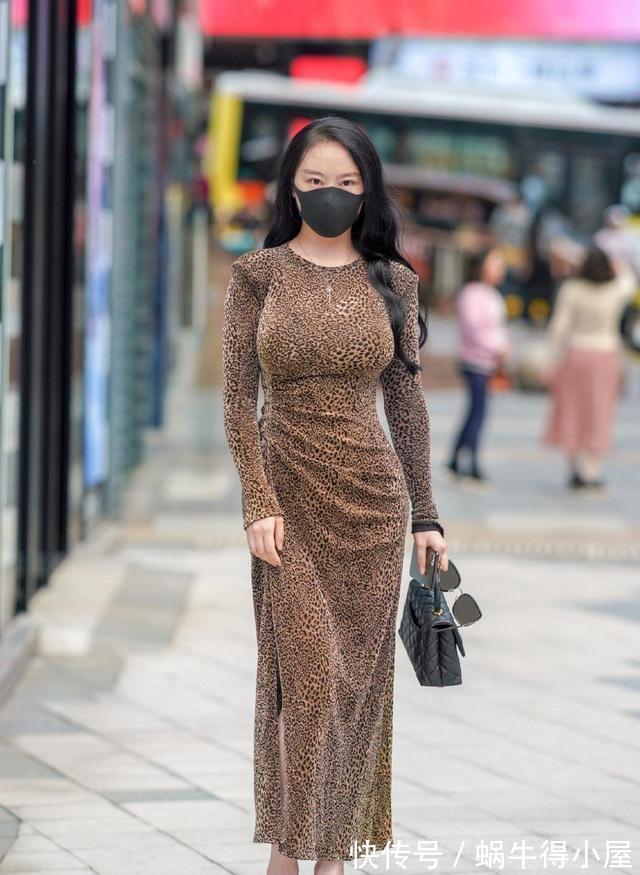 高跟鞋|靓丽好看的连衣裙穿搭尽显时尚好风情,活力十足又减龄,舒适简约