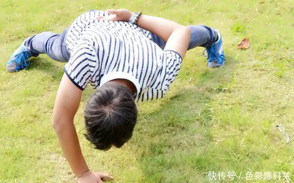 睡眠质量|俯卧撑是两三天做一次比较好，还是每天都做比较好？别做错了