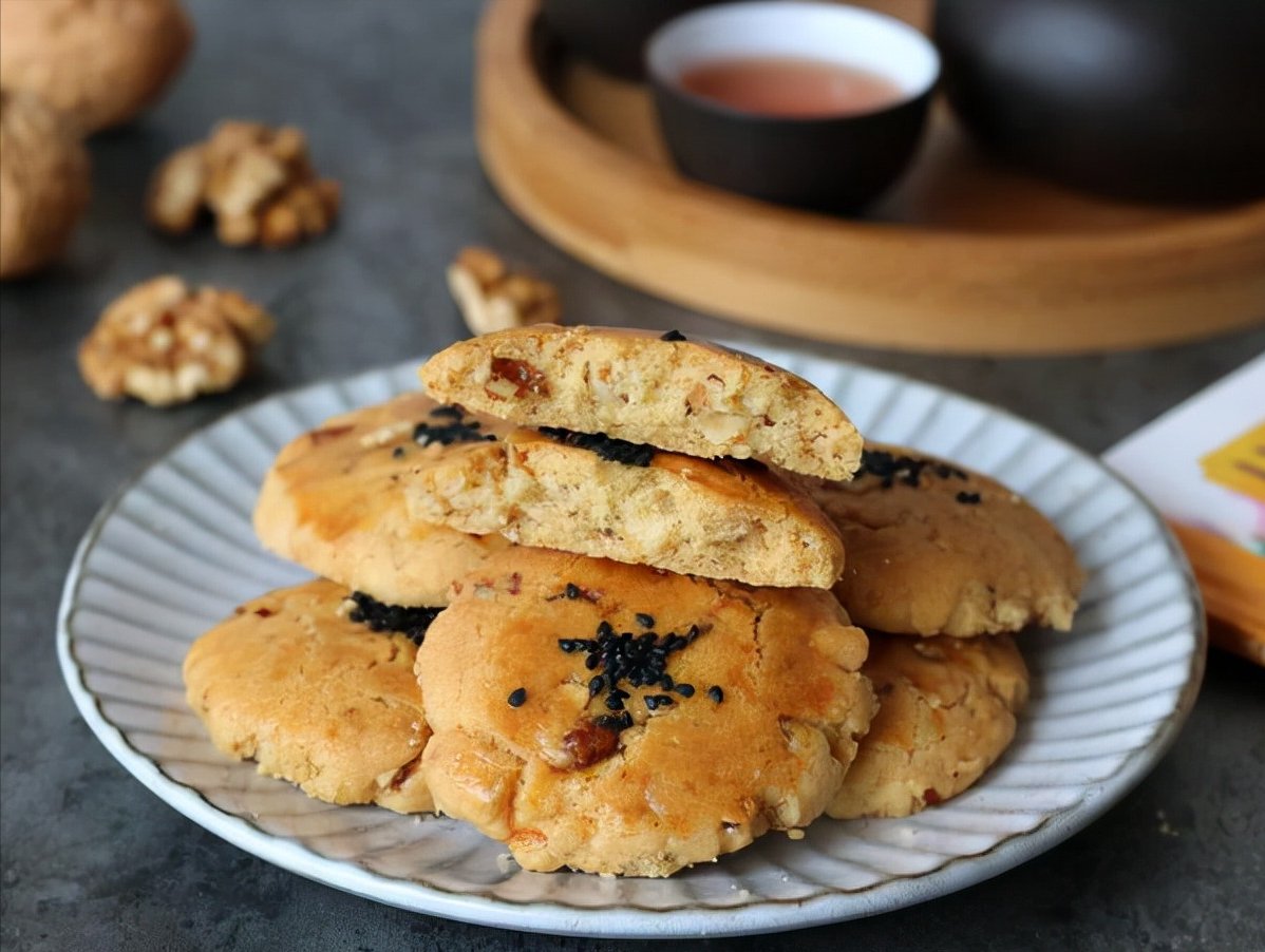 这饼干简单好做,用玉米油也能做得香酥掉渣,无添加孩子吃的安心