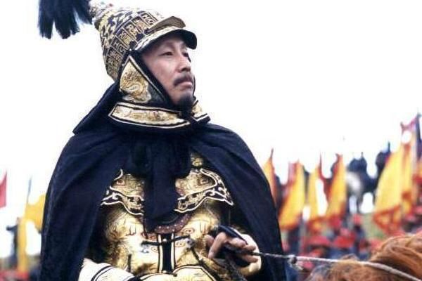 黄马褂|康熙到一老妇家吃饭，老妇：你不能坐这儿！康熙：大胆，赏黄马褂