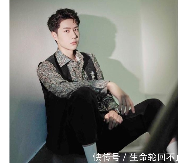 b王一博，这件潮品，必须王炸，BOOM