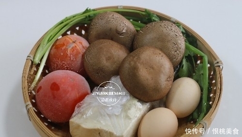 美味|十分钟快手汤,酸爽可口,营养美味,秋冬驱寒保暖必备