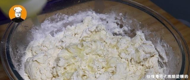 丝瓜别再老一套了,加一块豆腐,不用炒不烧汤,吃完明天还想吃