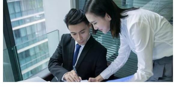 鐵飯碗|中國“最貴”女秘書——朱旭的人生路