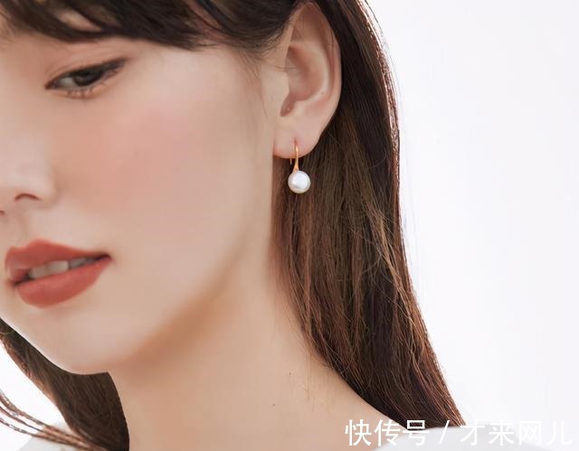 丝巾 最近流行一种风格,叫“心机女孩的不心机穿搭”,照搬着用就很美!