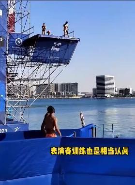王涵|全红婵亮相!新华社关注,在户外跳也没水花,搭档出炉,压轴出场