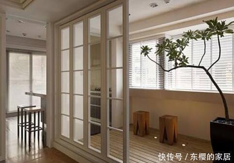 齐家栗子|头次见阳台不装推拉门,聪明人都喜欢用折叠门替代,美观又大气