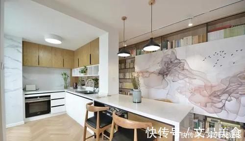 沙发|头一次见这样装修,舍弃客厅,不买沙发,全屋打满收纳柜,聪明