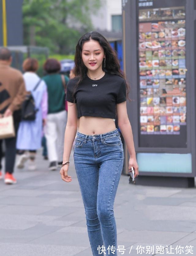 装扮 时尚好看的瑜伽裤装扮显得古韵别致,显得身材妩媚动人,时尚休闲!