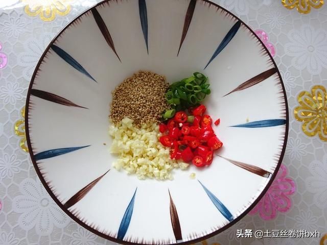 早餐|最近早餐迷上它，半小时就上桌，热乎乎真舒爽，开胃又顶饱