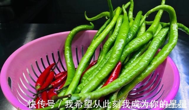 辣椒蒂|又到了腌辣椒的季节，教你酱腌辣椒的百年秘方，香辣又下饭！