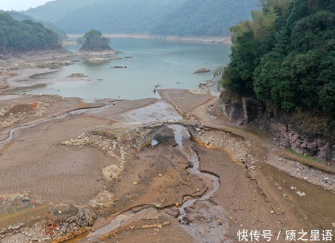 小岛将被淹没，枯水期的绝版风光，五十年一遇