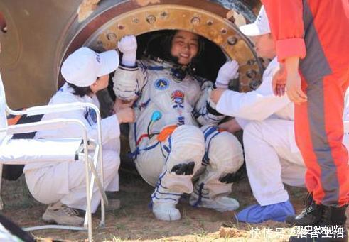 生活环境 第一位女航天员,在返回之后不再露面,她最后去了哪里