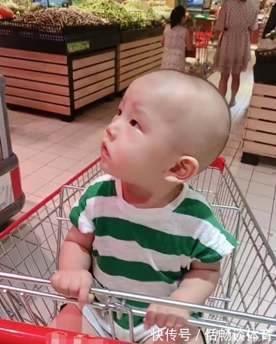宝宝|带孩子去超市，妈妈故意空手而归，宝宝的反应都长在“笑点”上