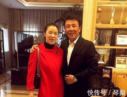 一条街|亿万富豪出手阔绰!王楠老公掷877万买下一条街,还给老婆大惊喜