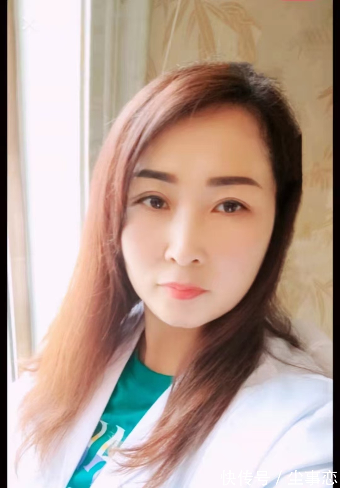 狐狸石$这个女石友可以靠颜值,却偏要玩石头,就连收藏的狐狸石也很妩媚