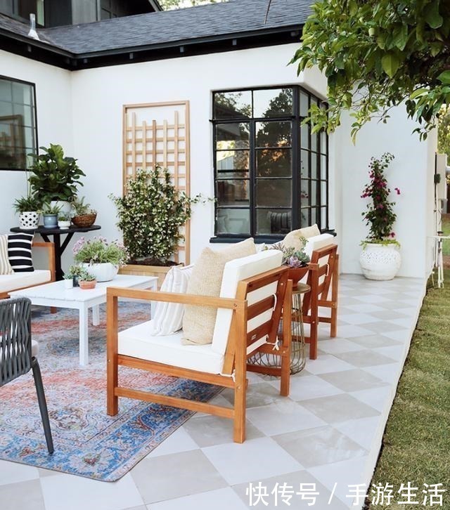 翻新|有个50㎡的大院子真是奢侈,种几棵树铺上草坪,带着孩子撒欢儿!