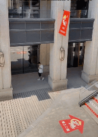 |搞笑gif段子:这像不像周一上班的你!