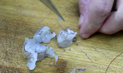 主食|是菜也是主食,几只鲜虾1个鸡蛋炒出鲜香味美虾仁炒粉丝