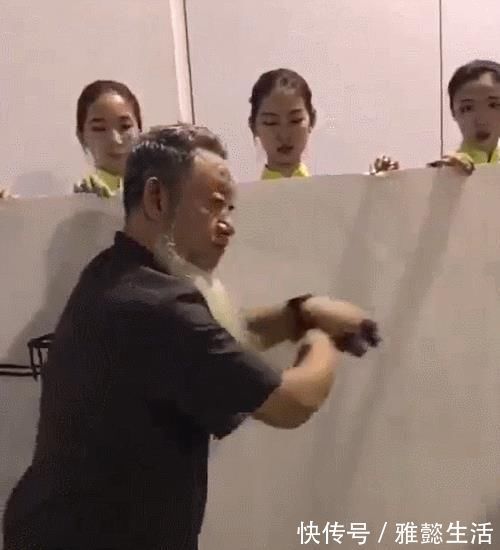 曾翔$用“丑书”写春联,是怎样一种体验?网友:撕了吧,忒丢人!