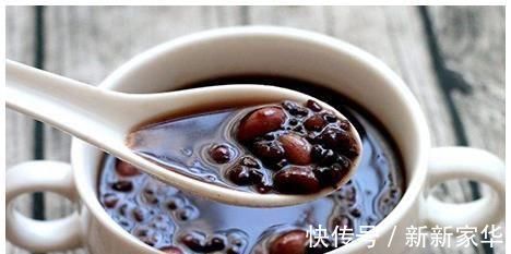 功效|黑豆加“它”泡水，坚持食用，头发乌黑浓密，功效堪比染发剂