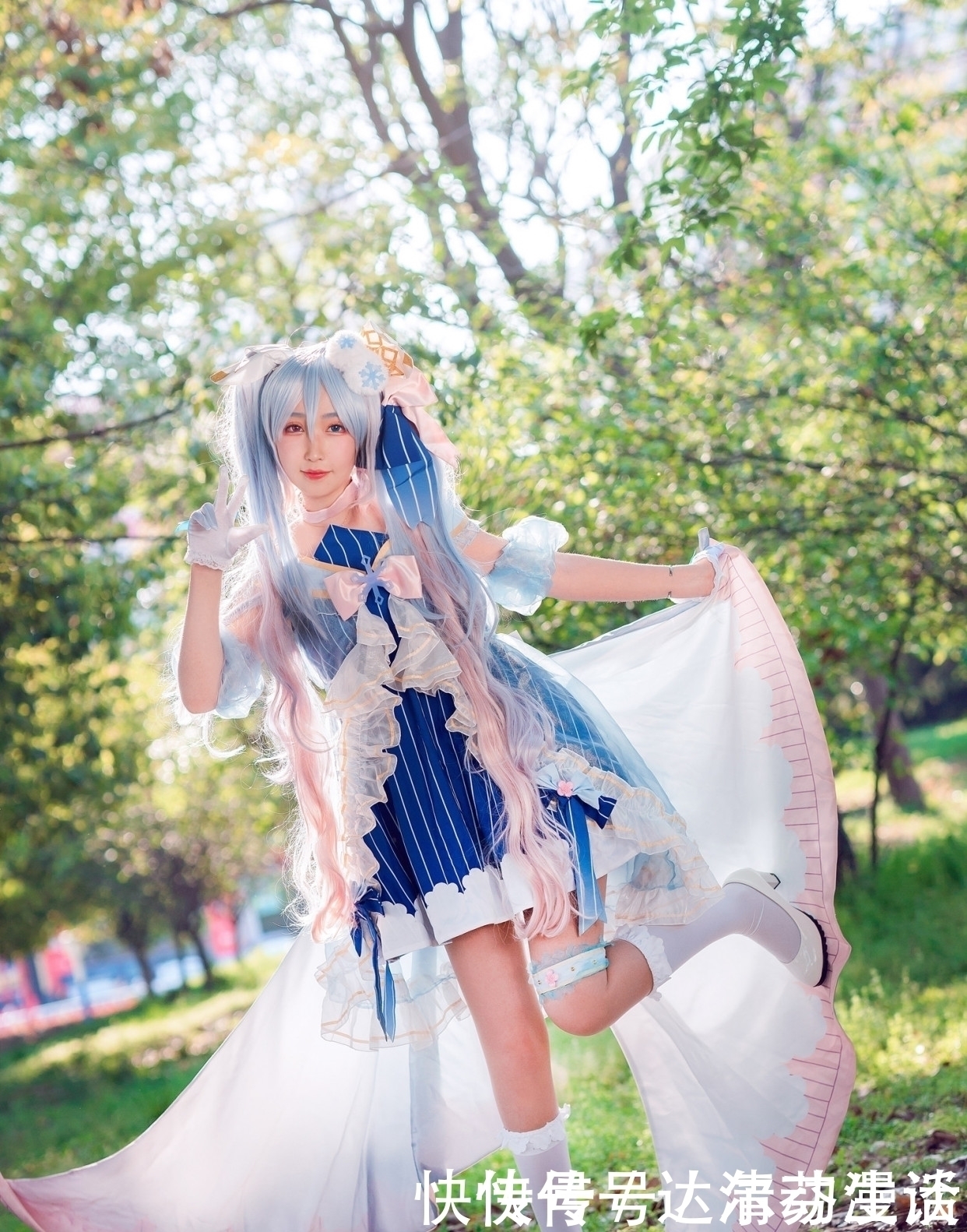 虚拟偶像|三组漂亮妹子COS的人气虚拟偶像“初音未来”还原度相当不错