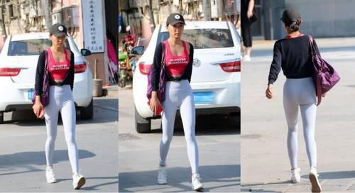 瑜伽裤打造整体造型的立体感，提升了时尚美女的气质和品位，超赞