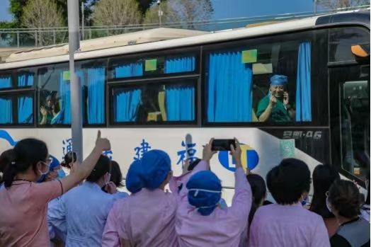 福建省儿童医院|莆田小勇士别怕！上海儿科人连夜集结出征，整建制管理莆田新冠定点医院儿科病区