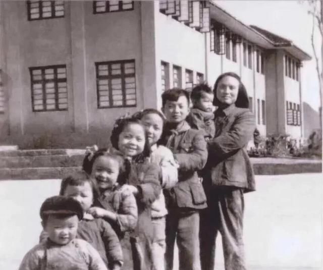 市值|任正非父母职务查到了,坦言没有父母帮助,就没有市值万亿的华为