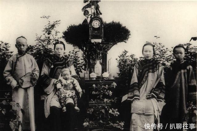 对比|清朝老照片:朱门酒肉臭,路有冻死骨,达官贵人与平民百姓的对比