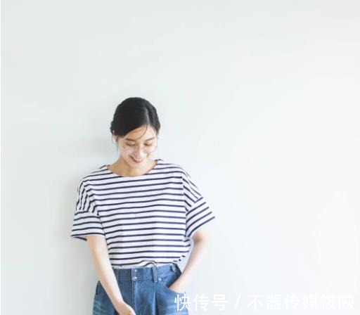 日杂|日杂热门的夏季穿搭:高级搭配是“极简”,优雅色彩选“淡色”