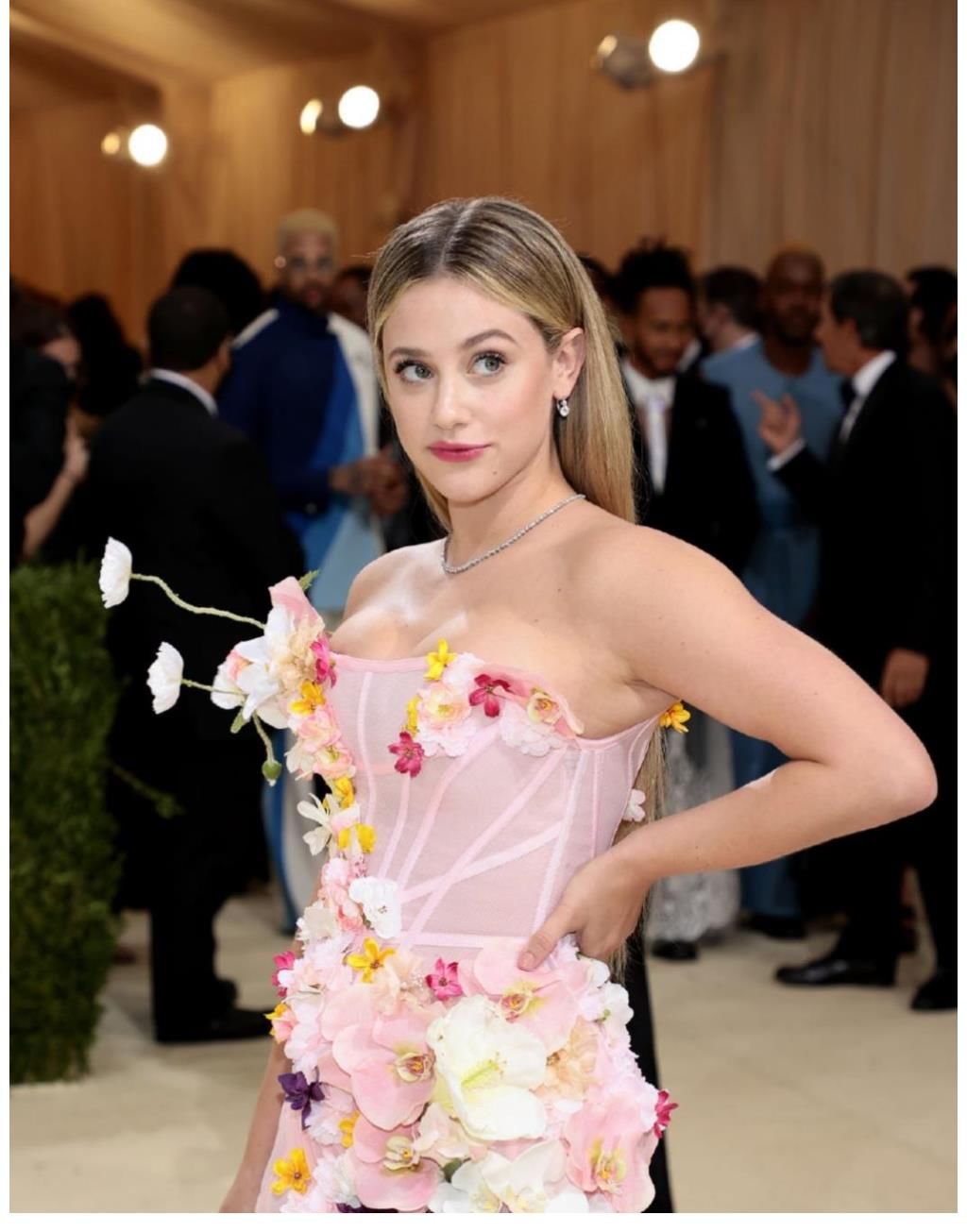 美女图——丽丽·莱因哈特