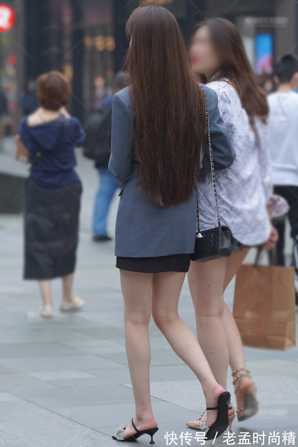 西装|夏季穿小西装又飒又帅，内搭黑色短裙，清凉时尚又优雅有风度