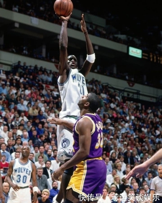王治郅|NBA让不少人以为P过的照片，其实是真的！没10年球龄都分辨不出