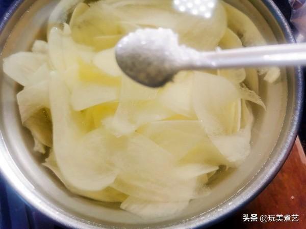 刨刀替代拙劣刀工，炒出脆口透明的土豆片我看行