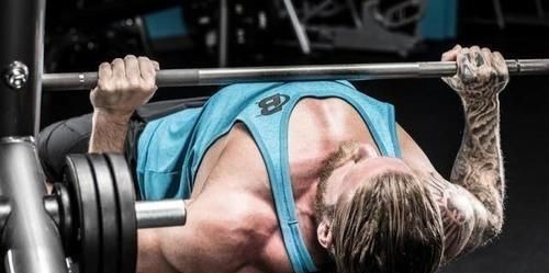 杠铃|要想练好胸肌,为什么也要练肱三头肌2个原因告诉你答案