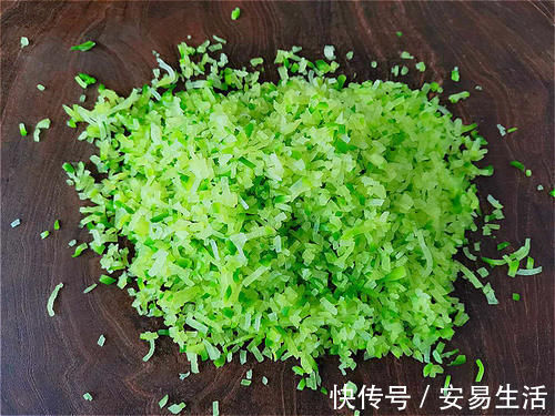 萝卜|秋后,萝卜这样吃才解馋!切一切,炸一炸,外酥里嫩还不油腻,香