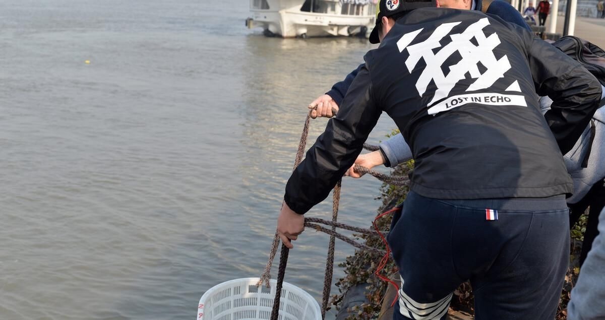 钓鱼人最痛恨的泥鳅党,被罚!装备全没收,真是大快人心!